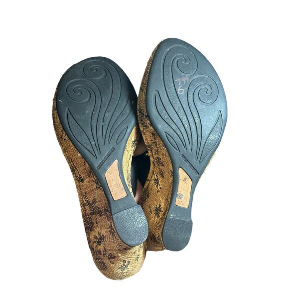 Born Drillers Turbie Black Woven Leather Wedge Sandals Size 9 Comfort Platform - Picture 11 of 13